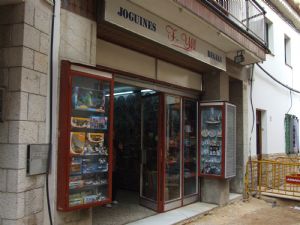 Tiendas Jugueteras - JOGUINES F. YLL REGALS