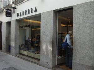 Tiendas Zapateras - PAELLA DONA (Angel Vidal)